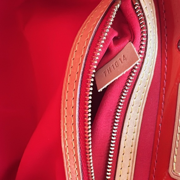 Louis Vuitton Mini Red Vernis Tote Bag - Picture 4 of 13